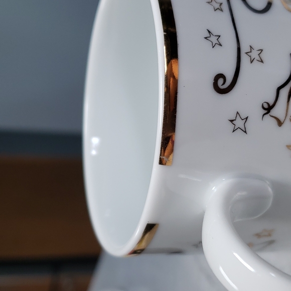 Rudolph Flying Right Gold Rimmed Mug - Picture 5 of 7